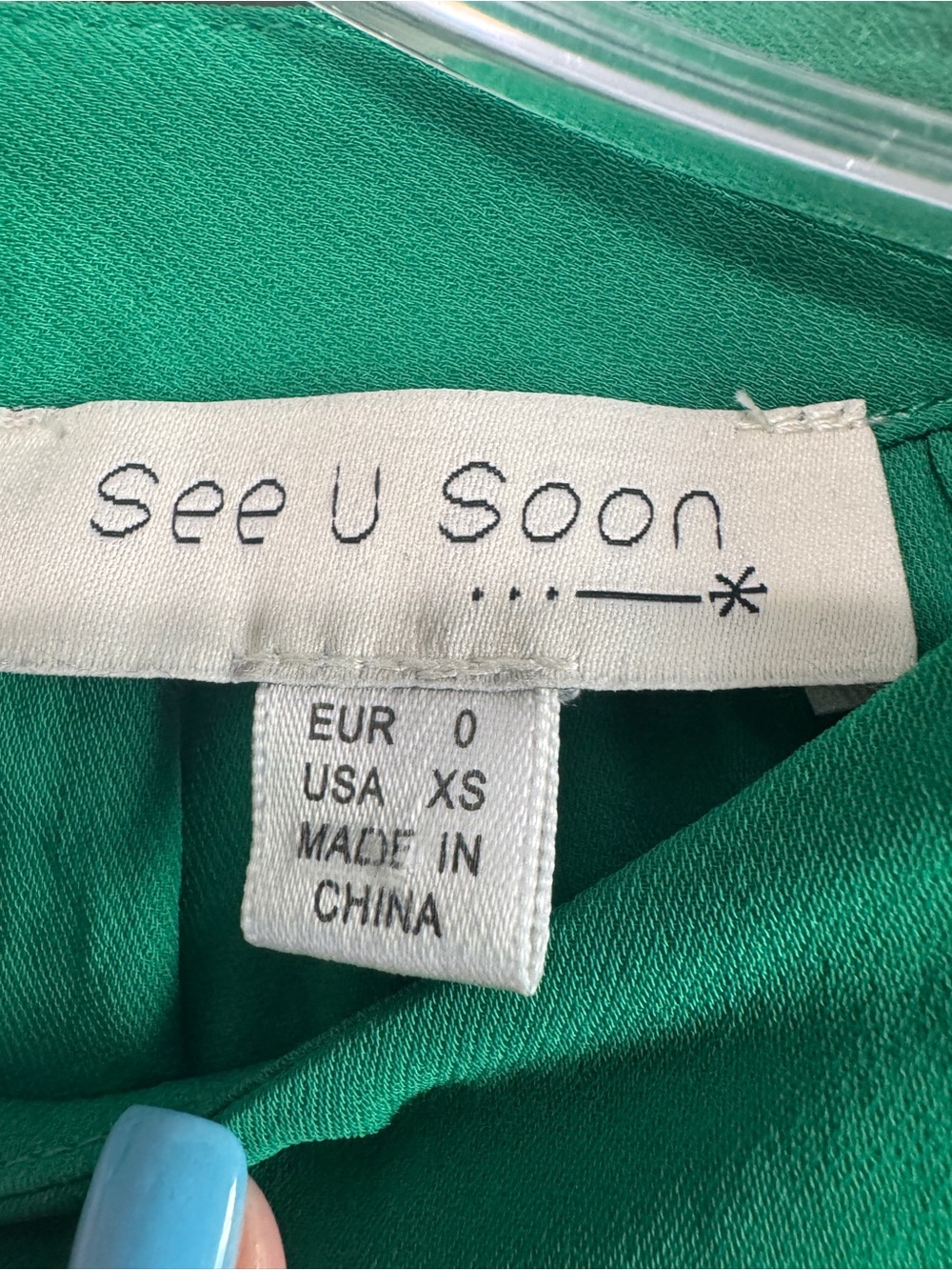 Sleeveless Green Draped Blouse - Picture 3 of 5